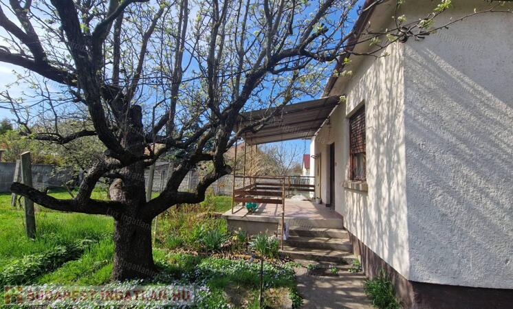 Eladó felújítandó családi ház Dorogon!                                 