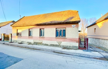 Eladó családi ház