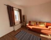 Művészi atmoszféra, vidéki idill – hangulatos otthon Vigántpetenden!