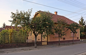 Eladó családi ház