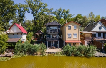 Eladó családi ház