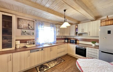 Eladó családi ház