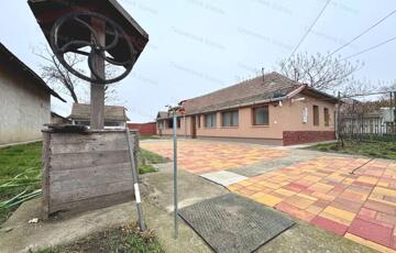 Eladó családi ház