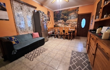 Eladó családi ház