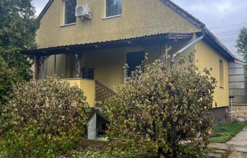 Eladó családi ház