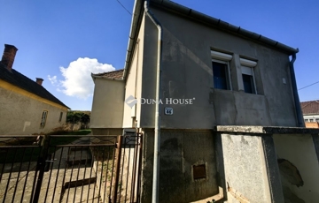 Eladó családi ház