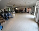 Eladó iroda/üzlethelyiség Kiskőrös 135 000 000 Ft