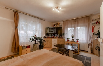 Eladó családi ház