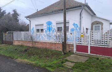 Eladó családi ház