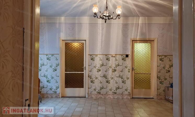 Eladó 91 nm-es családi ház Kengyel főutcáján!