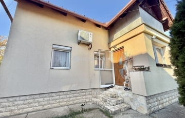 Eladó családi ház
