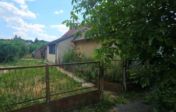 Eladó családi ház