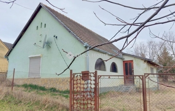 Eladó családi ház
