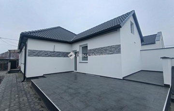 Eladó családi ház