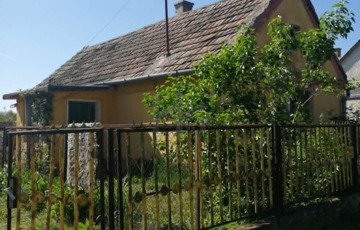Eladó családi ház