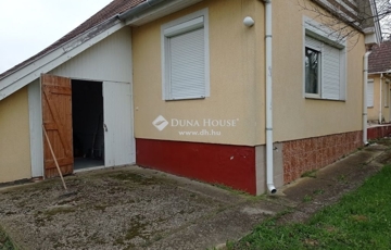 Eladó családi ház