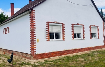 Eladó családi ház
