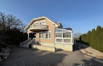 Eladó családi ház