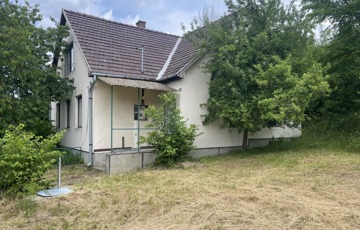 Eladó családi ház
