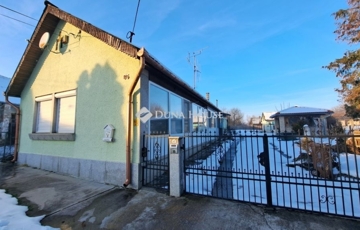 Eladó családi ház