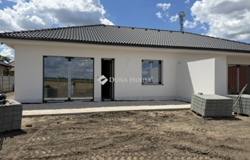 Eladó családi ház