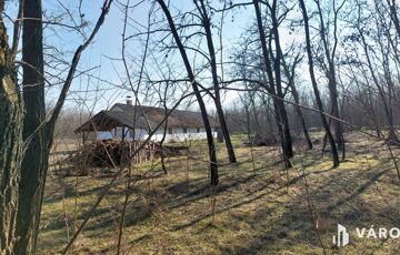 Eladó telek/földterület