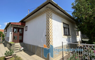 Eladó családi ház