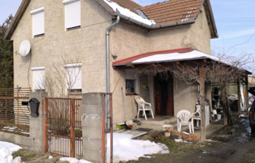 Eladó családi ház