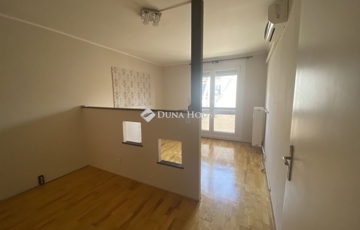 Eladó lakás