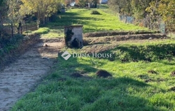 Eladó telek/földterület