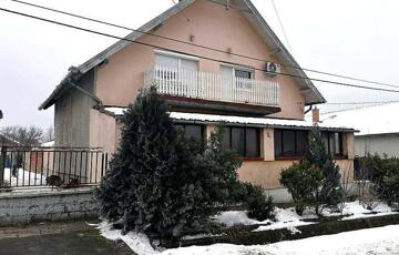 Eladó családi ház