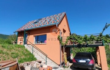 Eladó családi ház