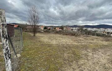 Eladó telek/földterület