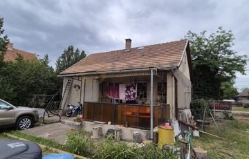 Eladó családi ház