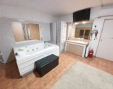 Eladó családi ház Pécs 99 990 000 Ft