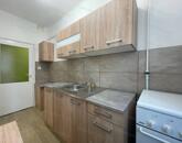 Eladó Szolnokon a Szántó krt.-on 2.emeleti felújított 50 nm-es lakás