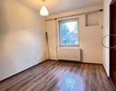 Kertvárosi kis ház