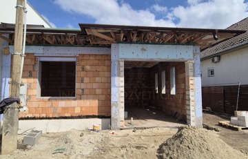 Eladó családi ház