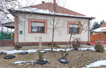 Eladó családi ház