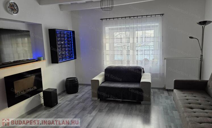 Eladó felújított, 3 szobás családi ház Tápiógyörgyén                                 