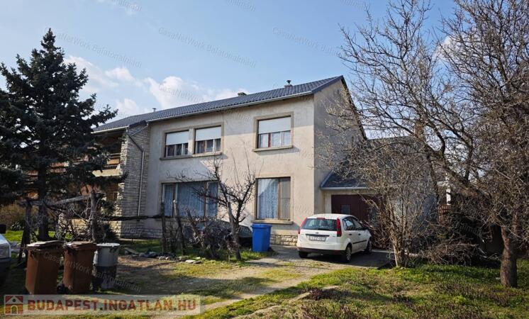 Felújítandó lakóingatlan eladó Balatonfüreden                                 