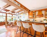 Eladó családi ház Pilisborosjenő 190 000 000 Ft