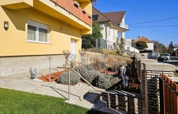 Eladó családi ház