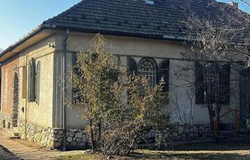 Eladó családi ház