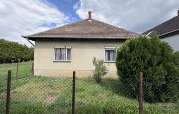 Eladó családi ház