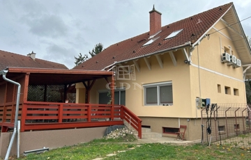 Eladó családi ház