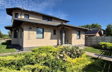 Eladó családi ház