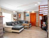 Mesés otthon, csodás terasz, üde zöld kert