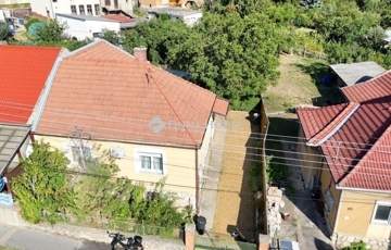 Eladó családi ház