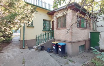 Eladó családi ház